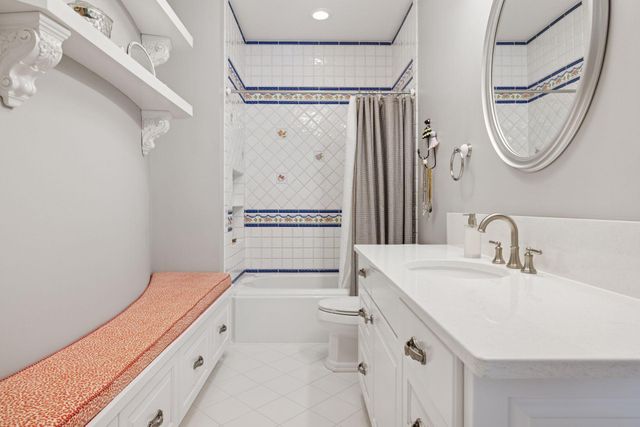 614 Hidden Creek Trail, Mendota Heights, MN 55118