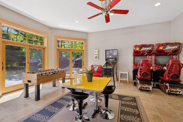 614 Hidden Creek Trail, Mendota Heights, MN 55118