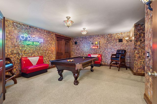 614 Hidden Creek Trail, Mendota Heights, MN 55118