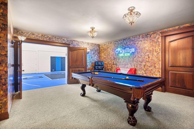 614 Hidden Creek Trail, Mendota Heights, MN 55118