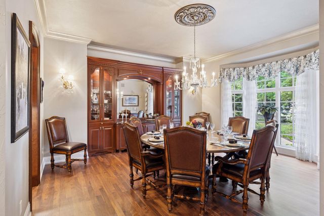 614 Hidden Creek Trail, Mendota Heights, MN 55118