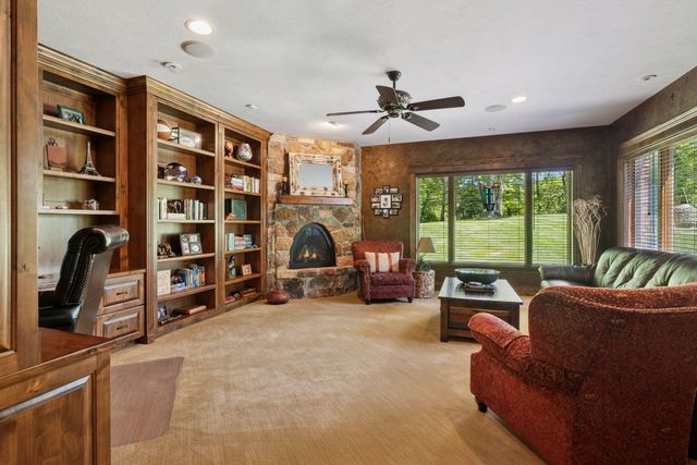 614 Hidden Creek Trail, Mendota Heights, MN 55118