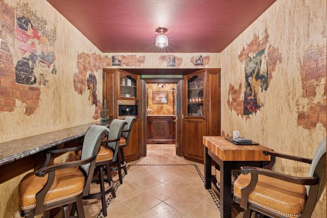 614 Hidden Creek Trail, Mendota Heights, MN 55118