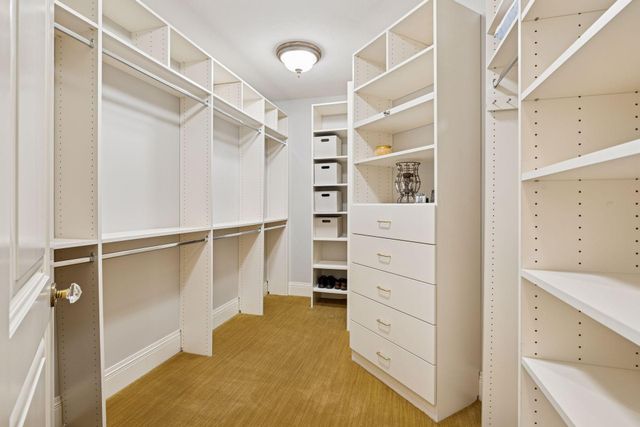 614 Hidden Creek Trail, Mendota Heights, MN 55118