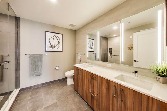 211 N Harbor Drive 1809, Chicago, IL 60601