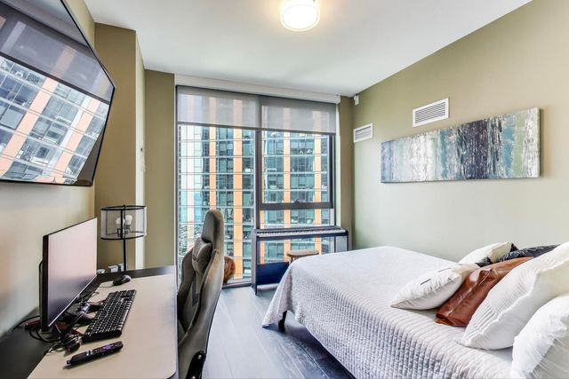 211 N Harbor Drive 1809, Chicago, IL 60601
