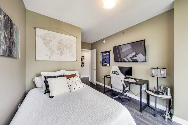 211 N Harbor Drive 1809, Chicago, IL 60601