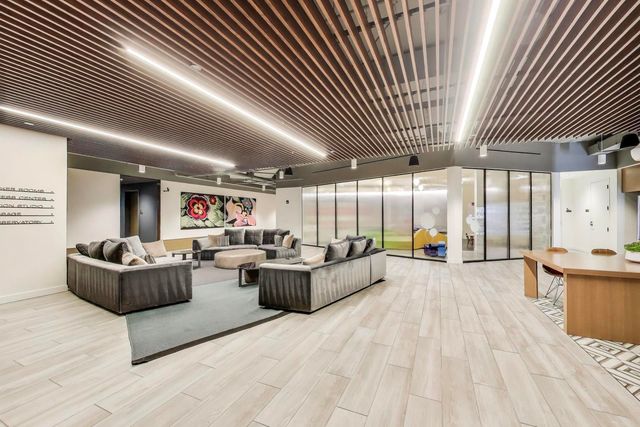 211 N Harbor Drive 1809, Chicago, IL 60601