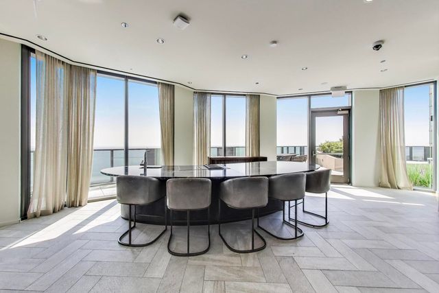 211 N Harbor Drive 1809, Chicago, IL 60601