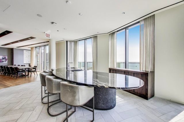 211 N Harbor Drive 1809, Chicago, IL 60601
