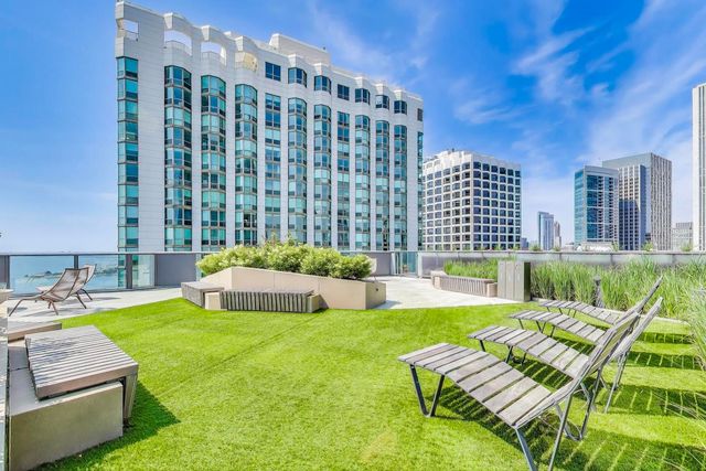 211 N Harbor Drive 1809, Chicago, IL 60601