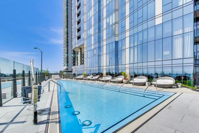 211 N Harbor Drive 1809, Chicago, IL 60601