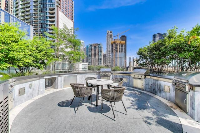 211 N Harbor Drive 1809, Chicago, IL 60601