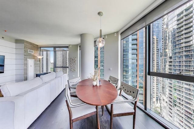 211 N Harbor Drive 1809, Chicago, IL 60601