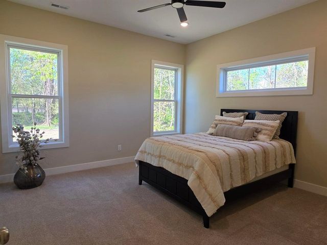 1500 Poppy Point Drive, Jenison, MI 49428