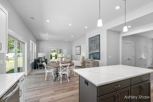 1500 Poppy Point Drive, Jenison, MI 49428