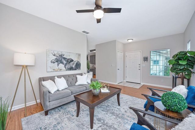 463 Parker Dr, Folsom, CA 95630