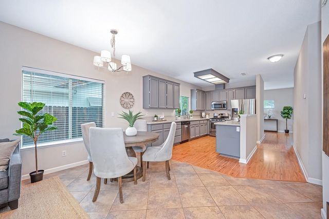 463 Parker Dr, Folsom, CA 95630