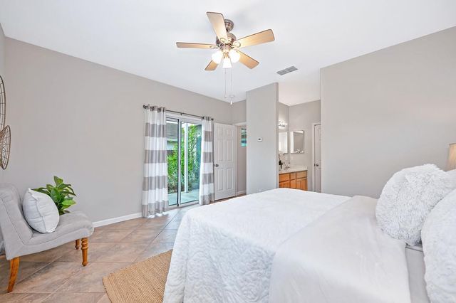 463 Parker Dr, Folsom, CA 95630