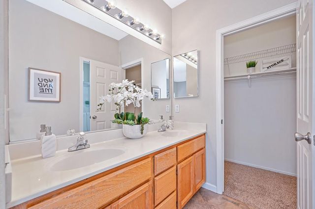 463 Parker Dr, Folsom, CA 95630