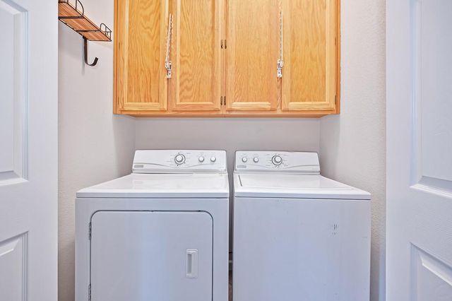 463 Parker Dr, Folsom, CA 95630