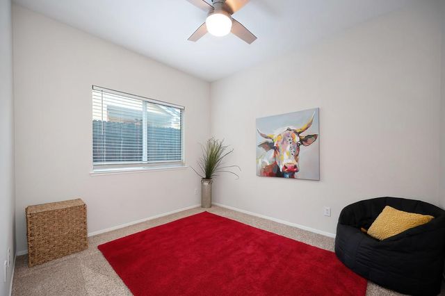 463 Parker Dr, Folsom, CA 95630