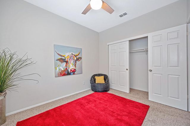 463 Parker Dr, Folsom, CA 95630