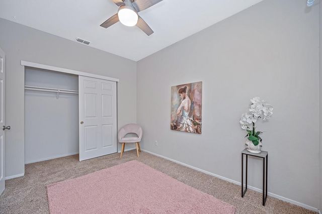 463 Parker Dr, Folsom, CA 95630