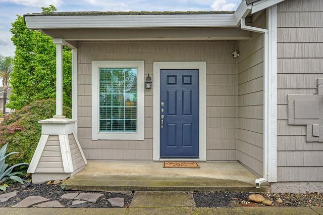 463 Parker Dr, Folsom, CA 95630