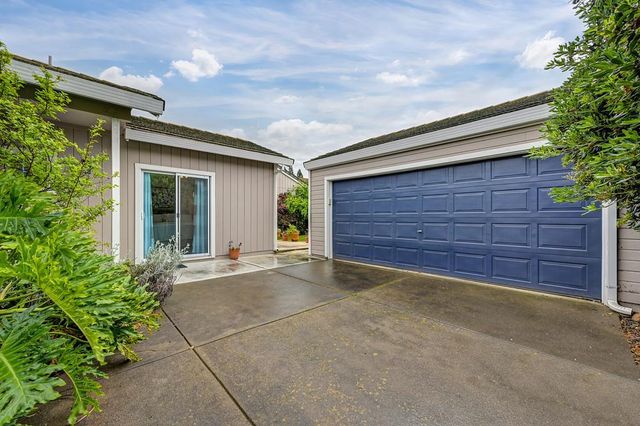 463 Parker Dr, Folsom, CA 95630