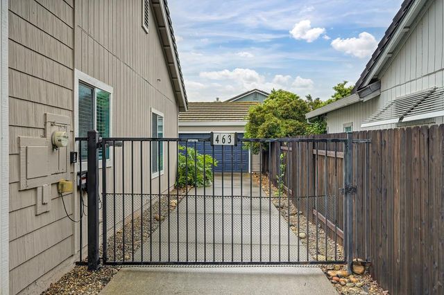 463 Parker Dr, Folsom, CA 95630