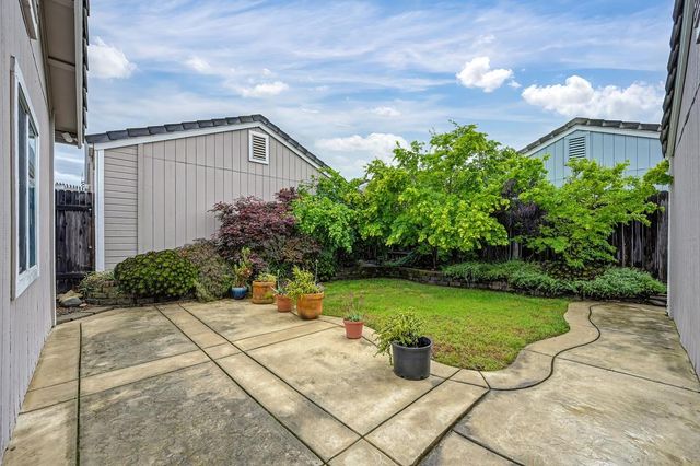 463 Parker Dr, Folsom, CA 95630