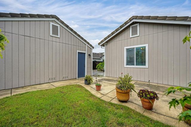 463 Parker Dr, Folsom, CA 95630