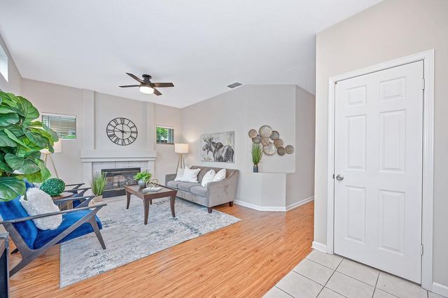 463 Parker Dr, Folsom, CA 95630