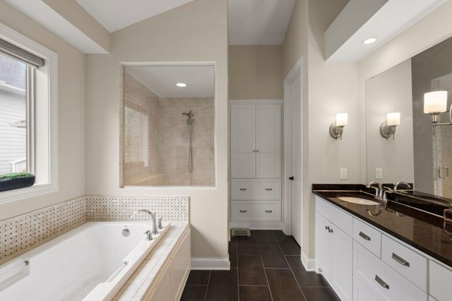 6292 Montee Drive, Eden Prairie, MN 55344