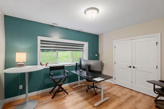 6292 Montee Drive, Eden Prairie, MN 55344