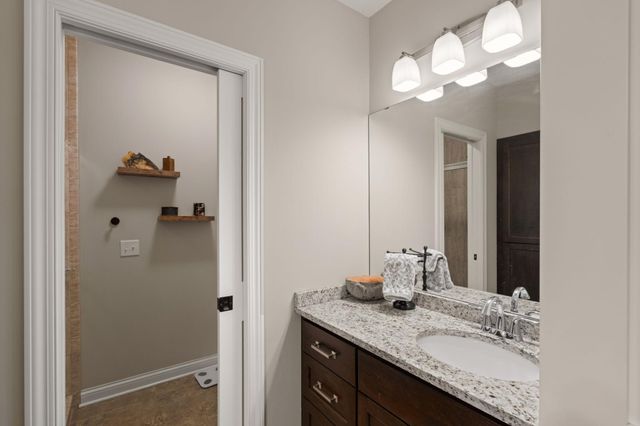 6292 Montee Drive, Eden Prairie, MN 55344