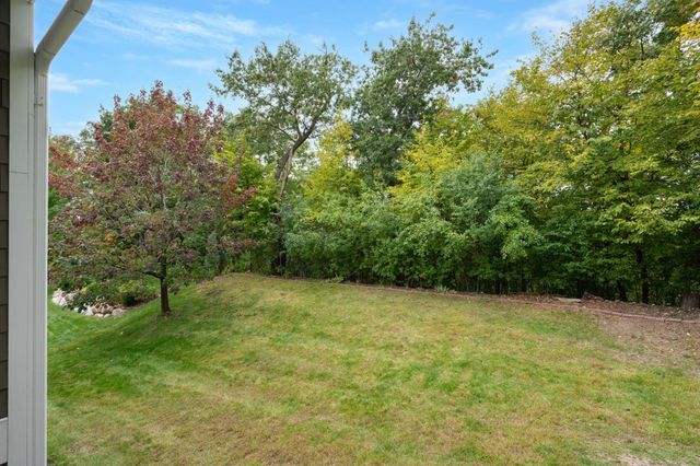 6292 Montee Drive, Eden Prairie, MN 55344