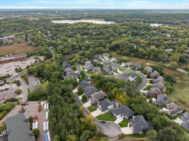 6292 Montee Drive, Eden Prairie, MN 55344