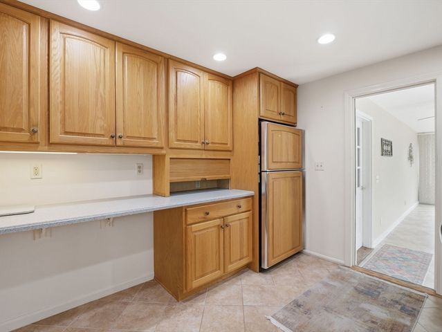 8 Monument Hill Rd, Chelmsford, MA 01824