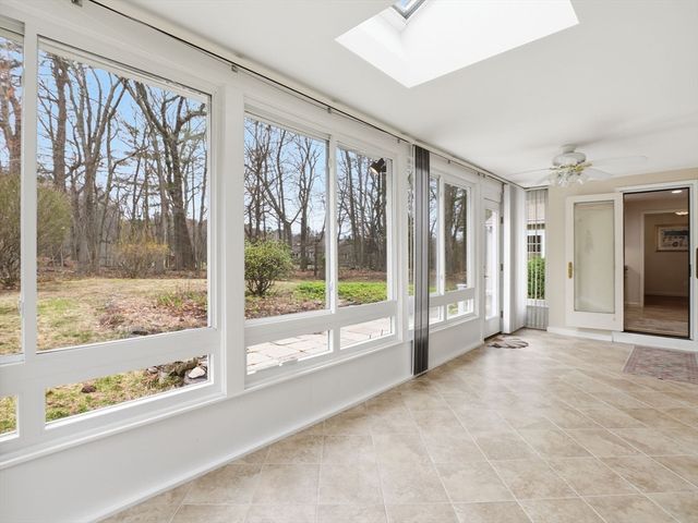 8 Monument Hill Rd, Chelmsford, MA 01824