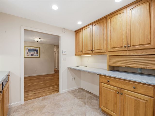 8 Monument Hill Rd, Chelmsford, MA 01824