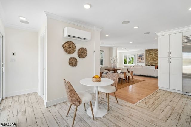 877 Park Ave, Elizabeth City, NJ 07208