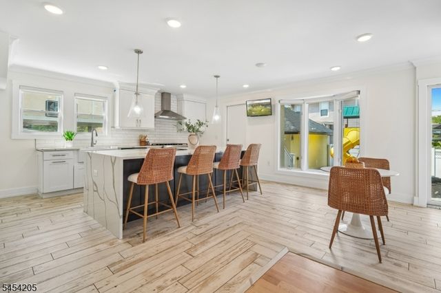 877 Park Ave, Elizabeth City, NJ 07208