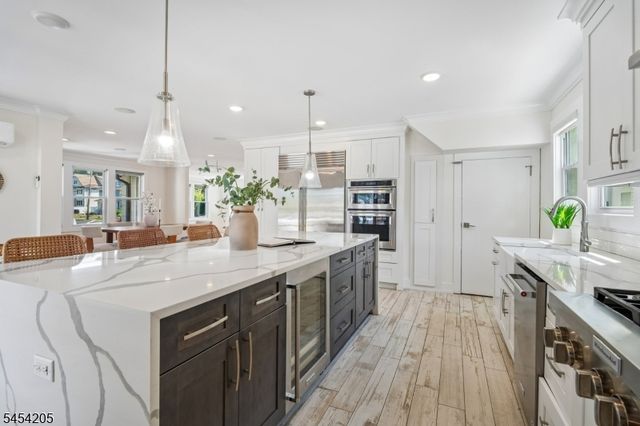 877 Park Ave, Elizabeth City, NJ 07208