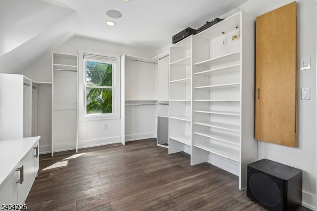 877 Park Ave, Elizabeth City, NJ 07208