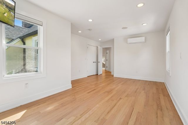 877 Park Ave, Elizabeth City, NJ 07208