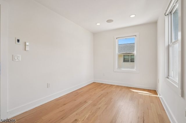 877 Park Ave, Elizabeth City, NJ 07208