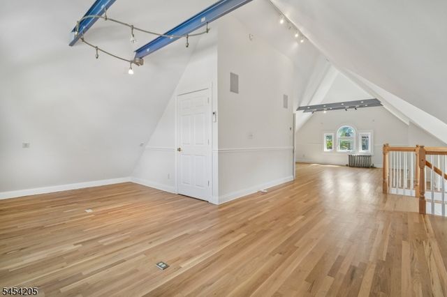 877 Park Ave, Elizabeth City, NJ 07208
