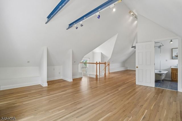 877 Park Ave, Elizabeth City, NJ 07208